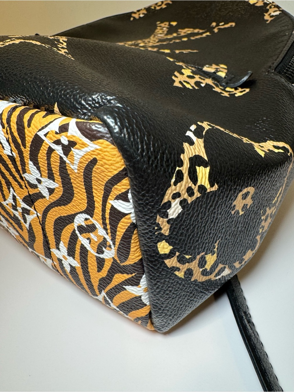 Louis Vuitton Jungle Monogram Giant Palm Springs PM Backpack - Picture 10 of 16